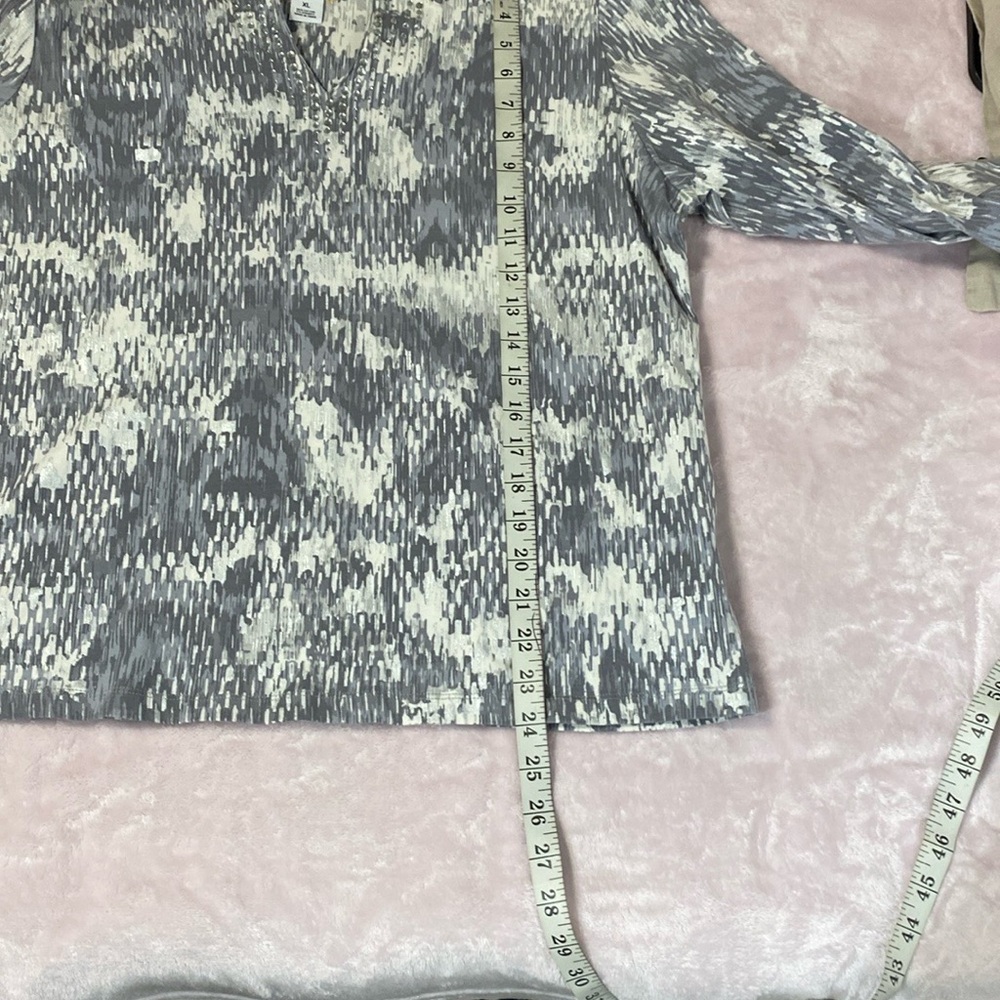 Ruby Rd Gray and White Patterned Blouse - Picture 4 of 9